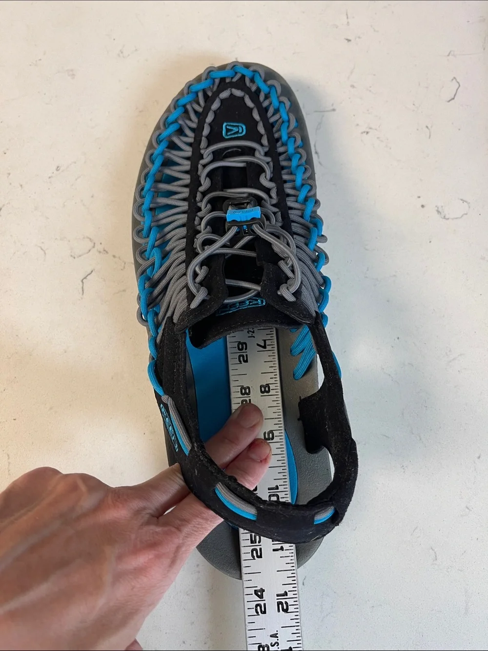 Keen UNEEK Men's Outdoor Sandal Black/Blue US Size 11.5 Worn 3-4 times